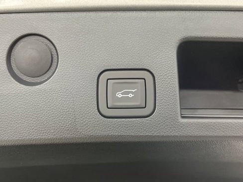 New 2026 Chevrolet Equinox ACTIV w/ Convenience Package III image 16
