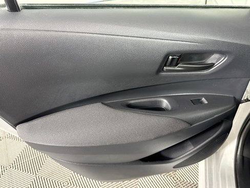 Used 2025 Toyota Corolla LE image 24