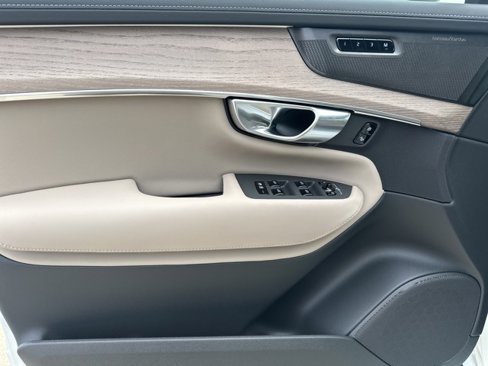 New 2026 Volvo XC90 B6 Plus w/ Protection Package image 12