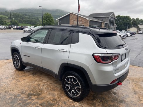 Used 2024 Jeep Compass Trailhawk image 7