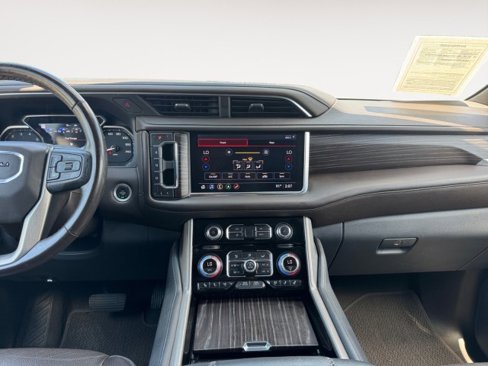 Used 2021 GMC Yukon XL Denali w/ Advanced Technology Package image 13