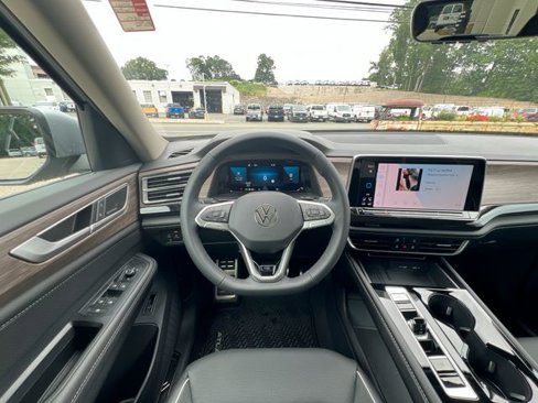 New 2025 Volkswagen Atlas SEL Premium R-Line image 14