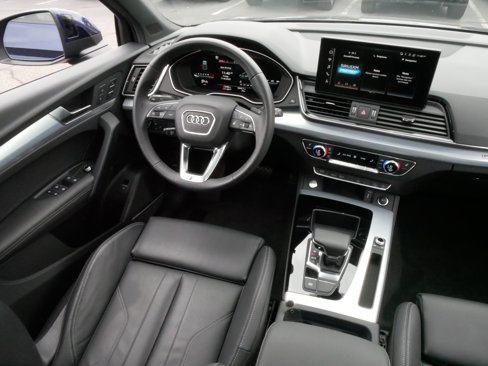 Used 2024 Audi Q5 2.0T Premium Plus w/ Premium Plus Package image 9