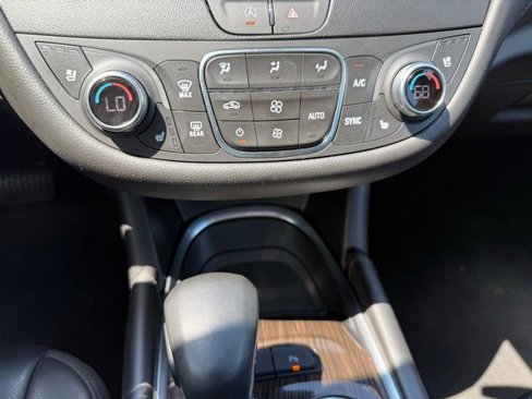 Used 2024 Chevrolet Malibu LT image 28