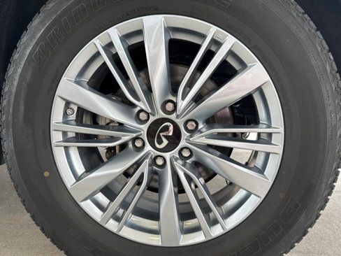 Used 2024 INFINITI QX80 Luxe image 5