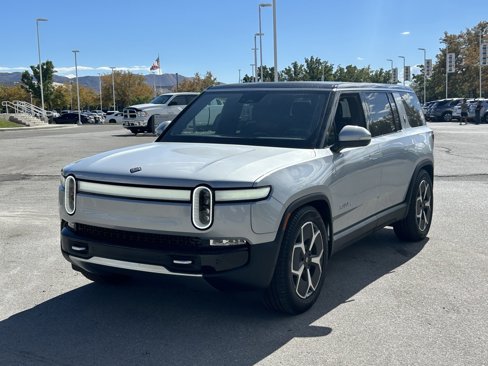 Used 2024 Rivian R1S Adventure image 7