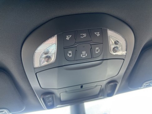 New 2026 Chrysler Pacifica Limited image 21