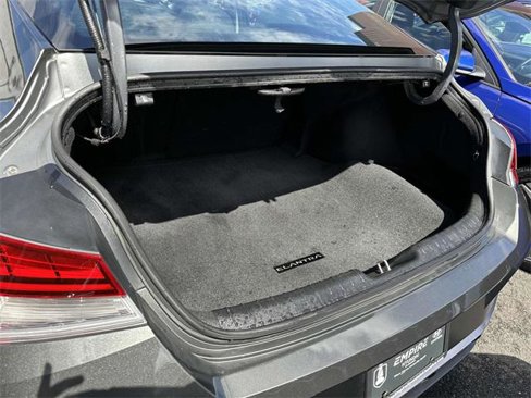 Certified 2024 Hyundai Elantra SEL w/ Convenience Package image 9