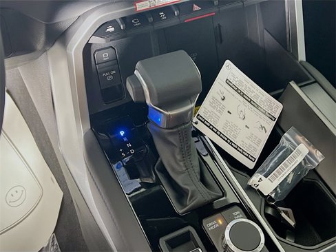 Certified 2025 Toyota Tundra Platinum image 16
