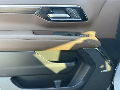 New 2026 Chevrolet Suburban High Country image 39