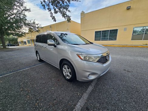 Used 2016 Nissan Quest SV image 2