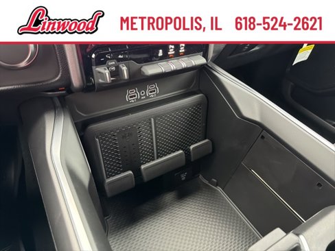 New 2026 RAM 1500 4x4 Crew Cab image 19