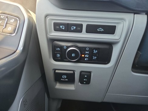 Used 2023 Ford F150 Limited image 43