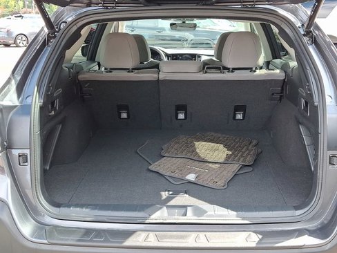 Used 2025 Subaru Outback Premium w/ Popular Package #1A image 36