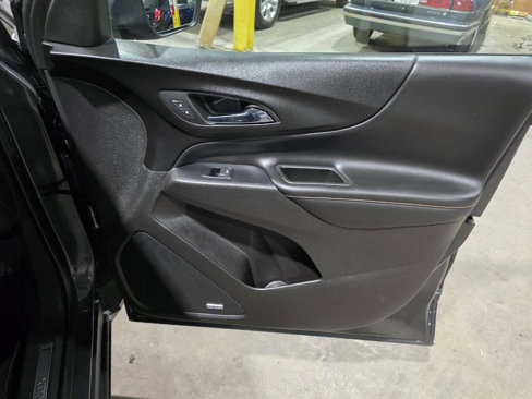 Used 2020 Chevrolet Equinox Premier image 30