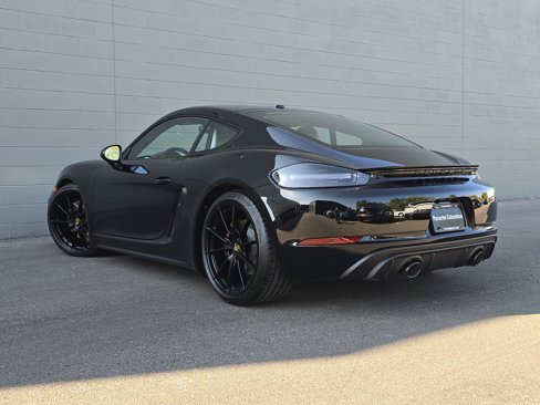 New 2025 Porsche 718 Cayman GT4 image 3
