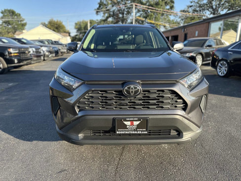 Used 2019 Toyota RAV4 LE image 2