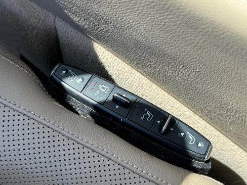 Used 2014 Mercedes-Benz CLS 550 4MATIC image 21