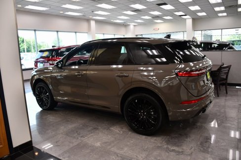 New 2025 Lincoln Corsair Reserve w/ Jet Appearance Package image 2