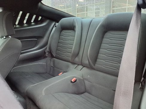 Used 2017 Ford Mustang Coupe image 9