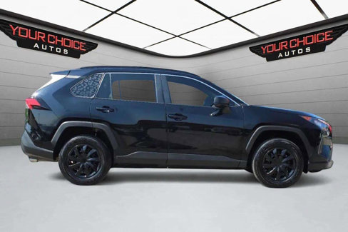 Used 2021 Toyota RAV4 LE image 6