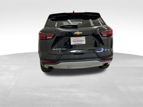 Used 2023 Chevrolet Blazer LT image 6