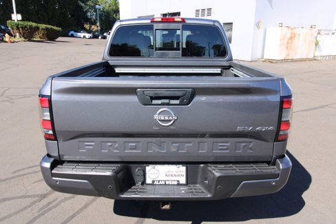 Used 2022 Nissan Frontier SV image 4