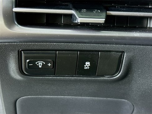 Certified 2025 Hyundai Tucson SE image 20