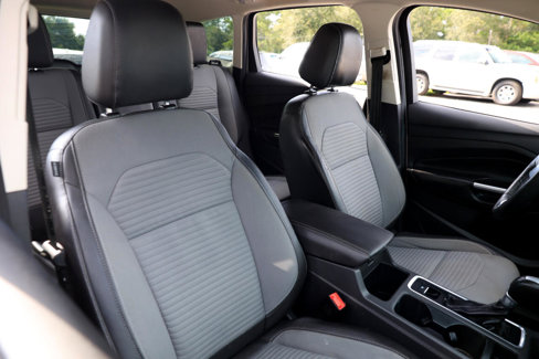 Used 2017 Ford Escape Titanium image 16