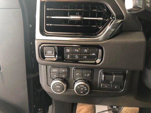 New 2025 GMC Yukon Denali w/ Sun & Power Step Package image 26