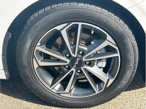 Used 2022 Kia Forte LXS w/ LXS Technology Package image 10