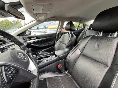 Used 2023 Nissan Maxima SV w/ Floor Mat Group image 16