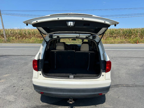Used 2017 Honda Pilot LX image 4