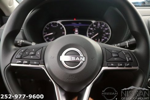 New 2025 Nissan Sentra SV image 14