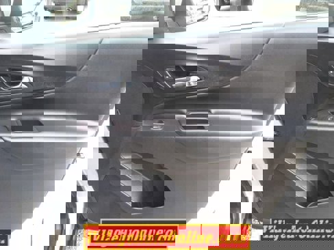 Used 2020 Chevrolet Equinox LT image 33
