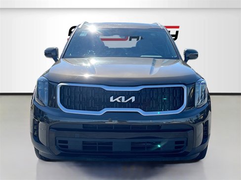 Used 2023 Kia Telluride EX w/ EX Captain's Chair Package image 2