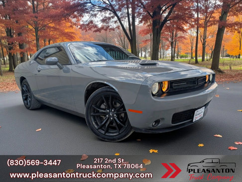 Used 2017 Dodge Challenger SXT w/ Blacktop Package image 1