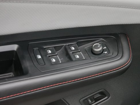 Used 2025 Volkswagen Atlas Peak Edition SE image 19