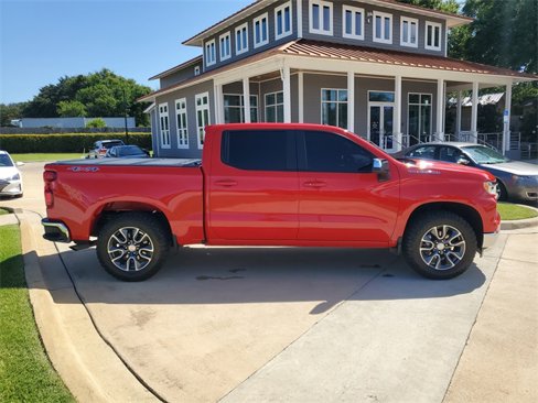 Used 2024 Chevrolet Silverado 1500 LT image 8