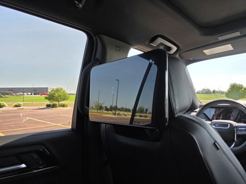 New 2025 GMC Yukon Denali w/ Denali Reserve Package image 23