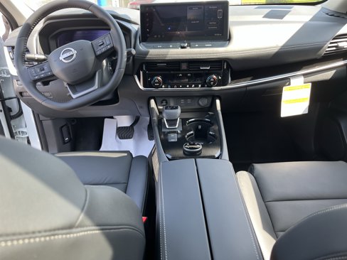 New 2025 Nissan Rogue SL w/ SL Premium Package image 15
