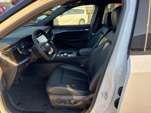 New 2025 Jeep Wagoneer Limited w/ Comfort Package image 10