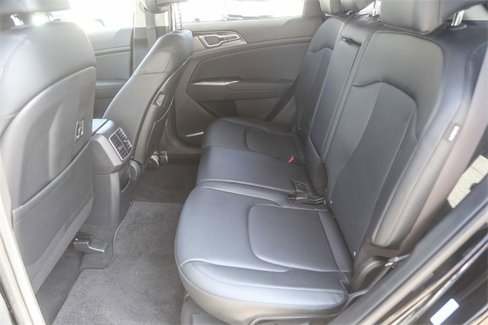 Certified 2025 Kia Sportage EX image 19