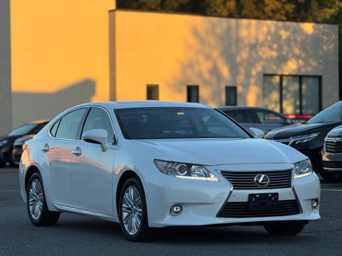 Used 2015 Lexus ES 350 image 2