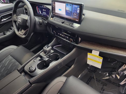 New 2026 Nissan Rogue Platinum image 14
