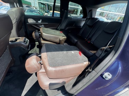 Used 2021 Mercedes-Benz GLS 450 4MATIC image 9