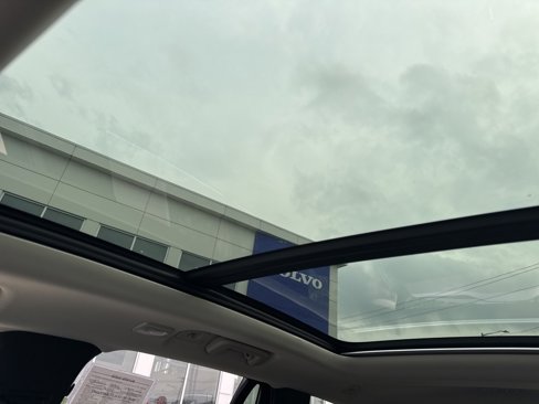 Certified 2025 Volvo XC90 B5 Plus image 19