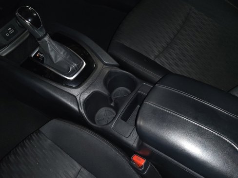Used 2019 Nissan Rogue S image 26