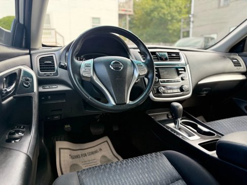 Used 2016 Nissan Altima 2.5 SV image 31