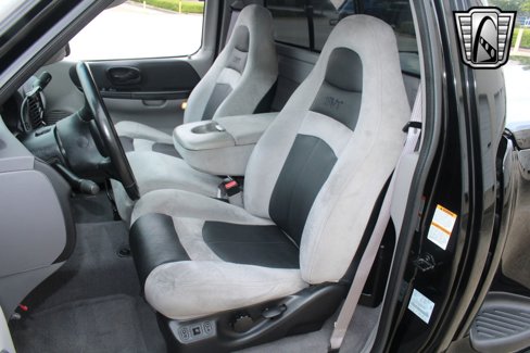 Used 2001 Ford F150 Lightning image 14